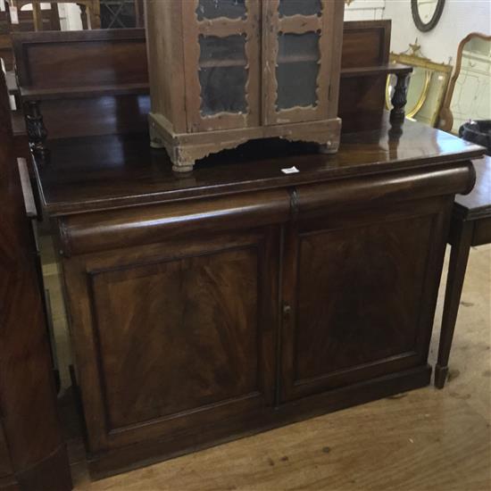 Mahogany chiffonier